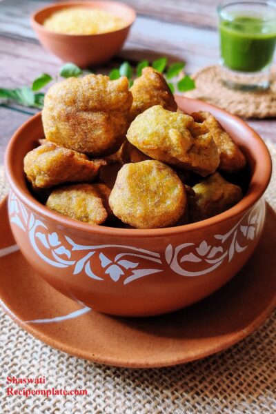 Moong dal pakoda